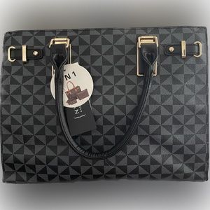 Brand New - 4 in 1 purse set. Black and grey. Vegan leather. Le Miel.